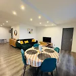 Superbe De 4 Chambres, Moderne Et Spacieux Apartment Wattignies