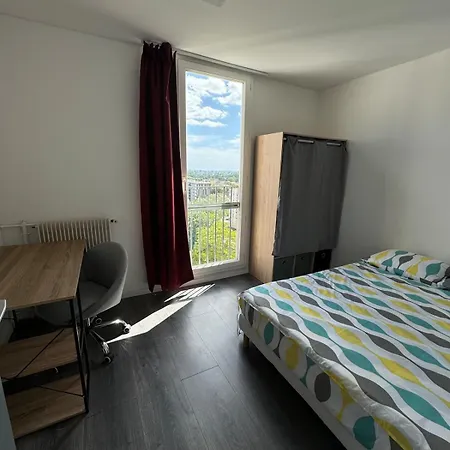 Superbe De 4 Chambres, Moderne Et Spacieux