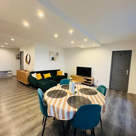Superbe De 4 Chambres, Moderne Et Spacieux Apartamento Wattignies