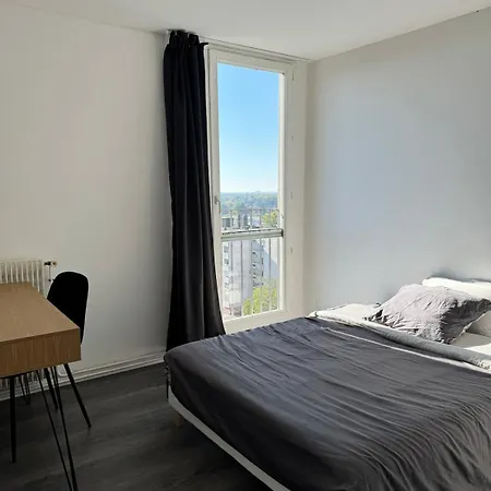 Superbe De 4 Chambres, Moderne Et Spacieux