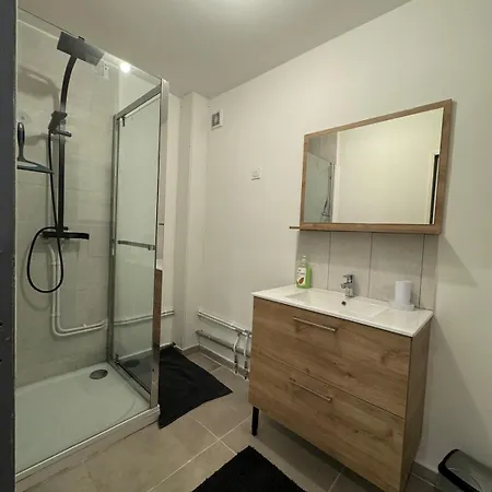 Apartamento Superbe De 4 Chambres, Moderne Et Spacieux Wattignies